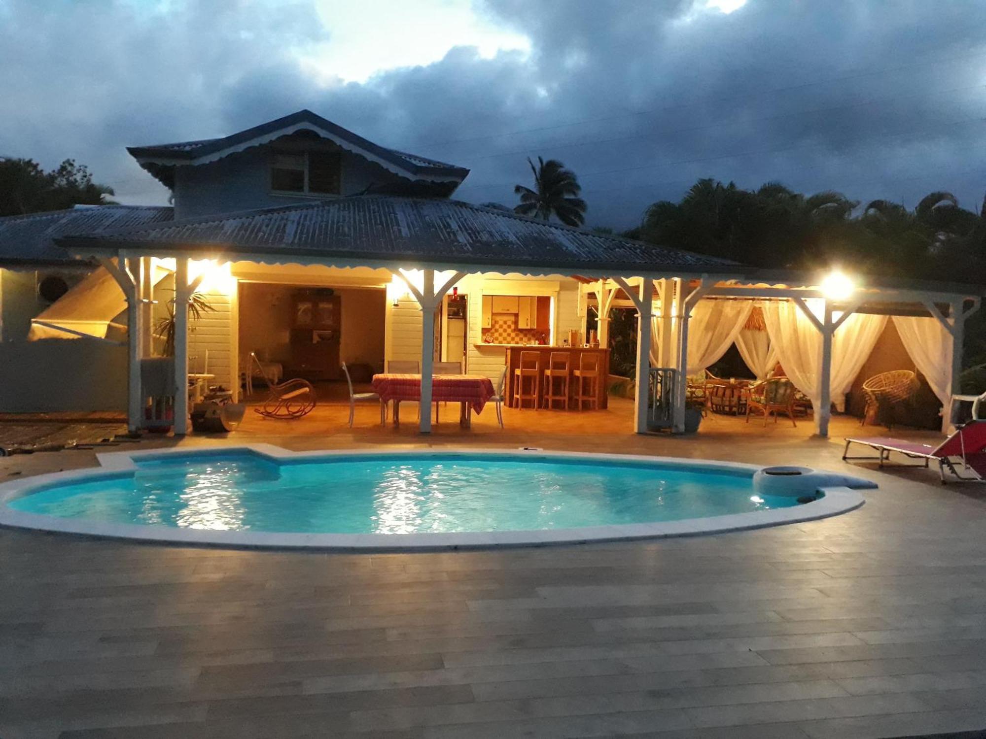 Gite Kaz A Topaze, Piscine, Jardin Tropical 圣罗斯 外观 照片